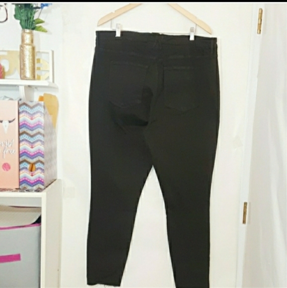 Good American • Olive Good Legs Skinny - Picture 6 of 8